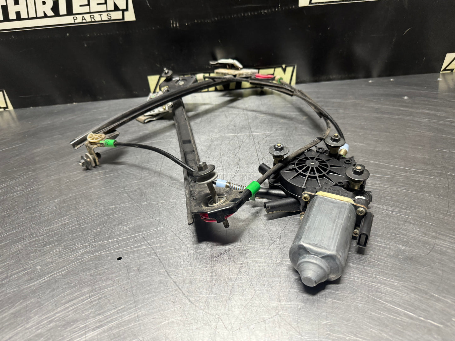 97-04 C5 CORVETTE DRIVER LH WINDOW MOTOR REGULATOR ASSEMBLY 10417572 OEM #N529