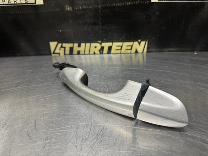 2015 FORD MUSTANG GT LH DRIVER SIDE EXTERIOR DOOR HANDLE SILVER OEM #V18