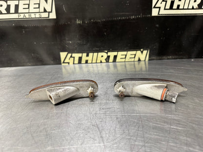 04-06 PONTIAC GTO FRONT BUMPER SIDE MARKERS OEM #N709