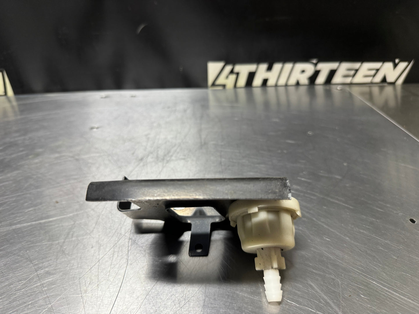 1999  CORVETTE C5 RR BUMPER BRACKET OEM BMP 9078 #N171