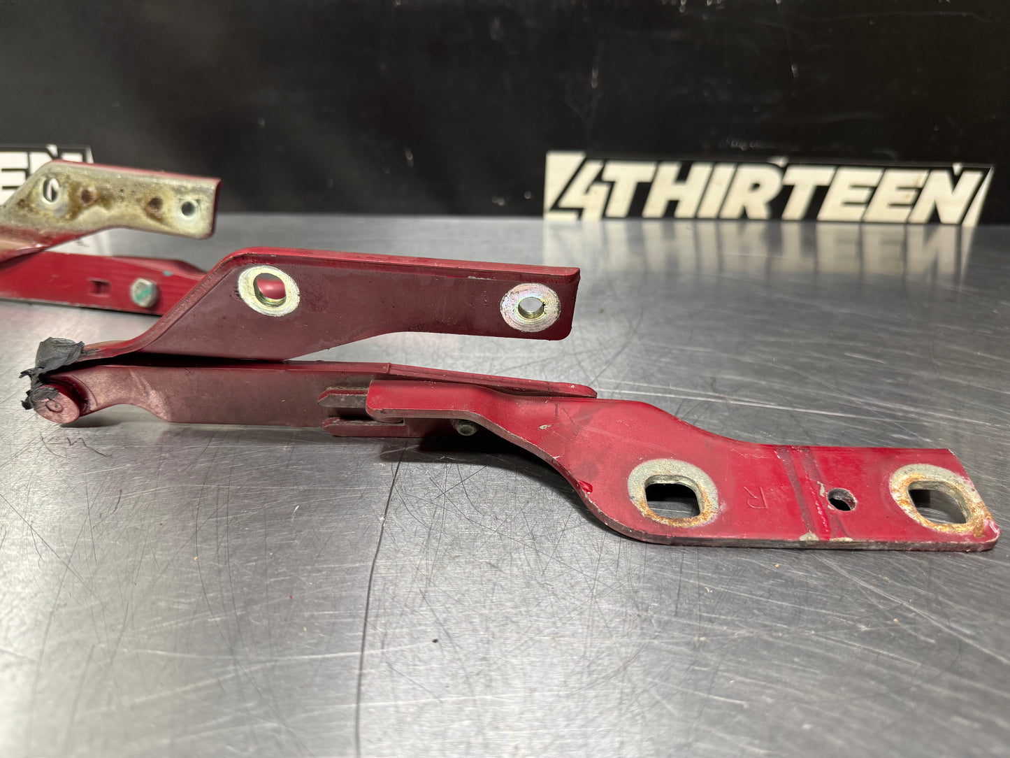 04-06 PONTIAC GTO RH & LH RIGHT HAND AND LEFT HAND HOOD HINGES SET OEM #L460