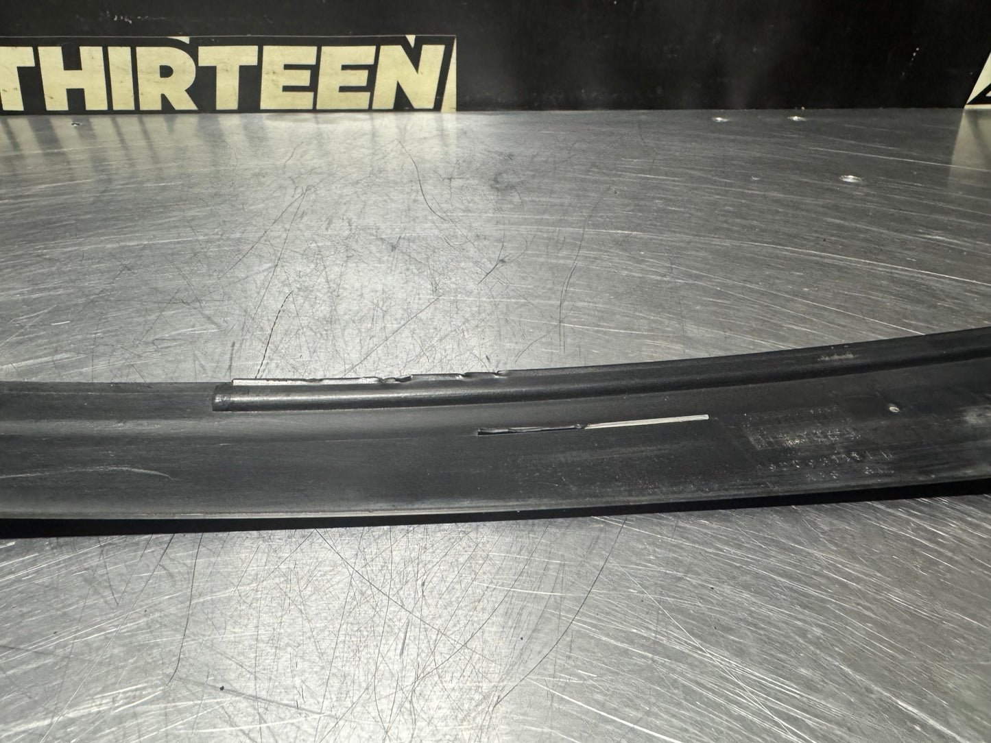 04-06 PONTIAC GTO EXTERIOR B PILLAR WINDOW TRIM LH SIDE 92093111 OEM #N311