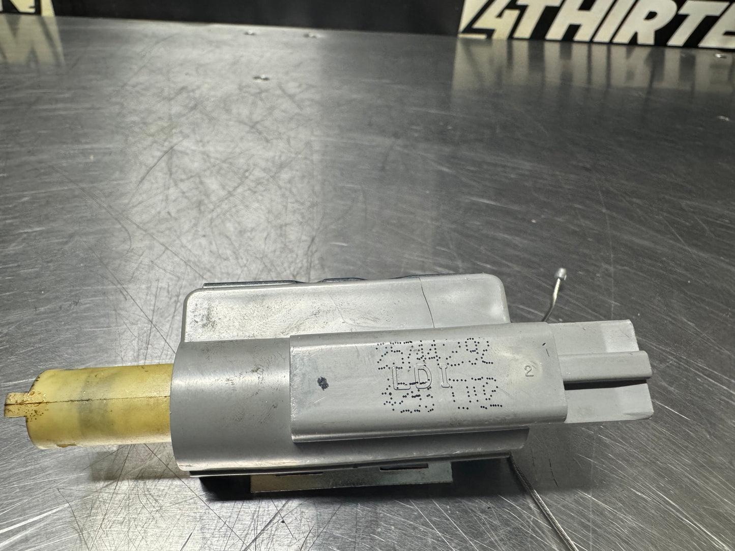 05-13 C6 CORVETTE FUEL DOOR RELEASE ACTUATOR 25744292 OEM #N118