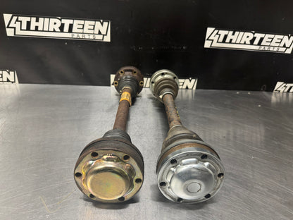 04-06 PONTIAC GTO AXLE SHAFT PAIR DRIVER AND PASSENGER SIDE LH & RH #L396