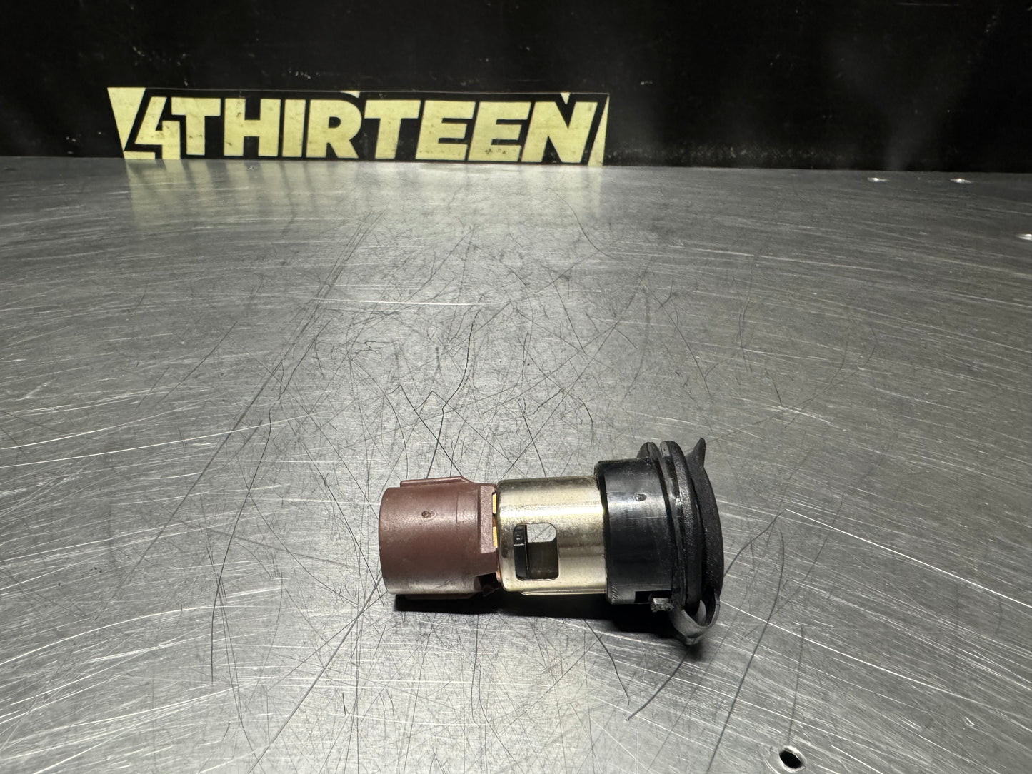 97-04 C5 CORVETTE CIGARETTE LIGHTER SOCKET OEM #N555