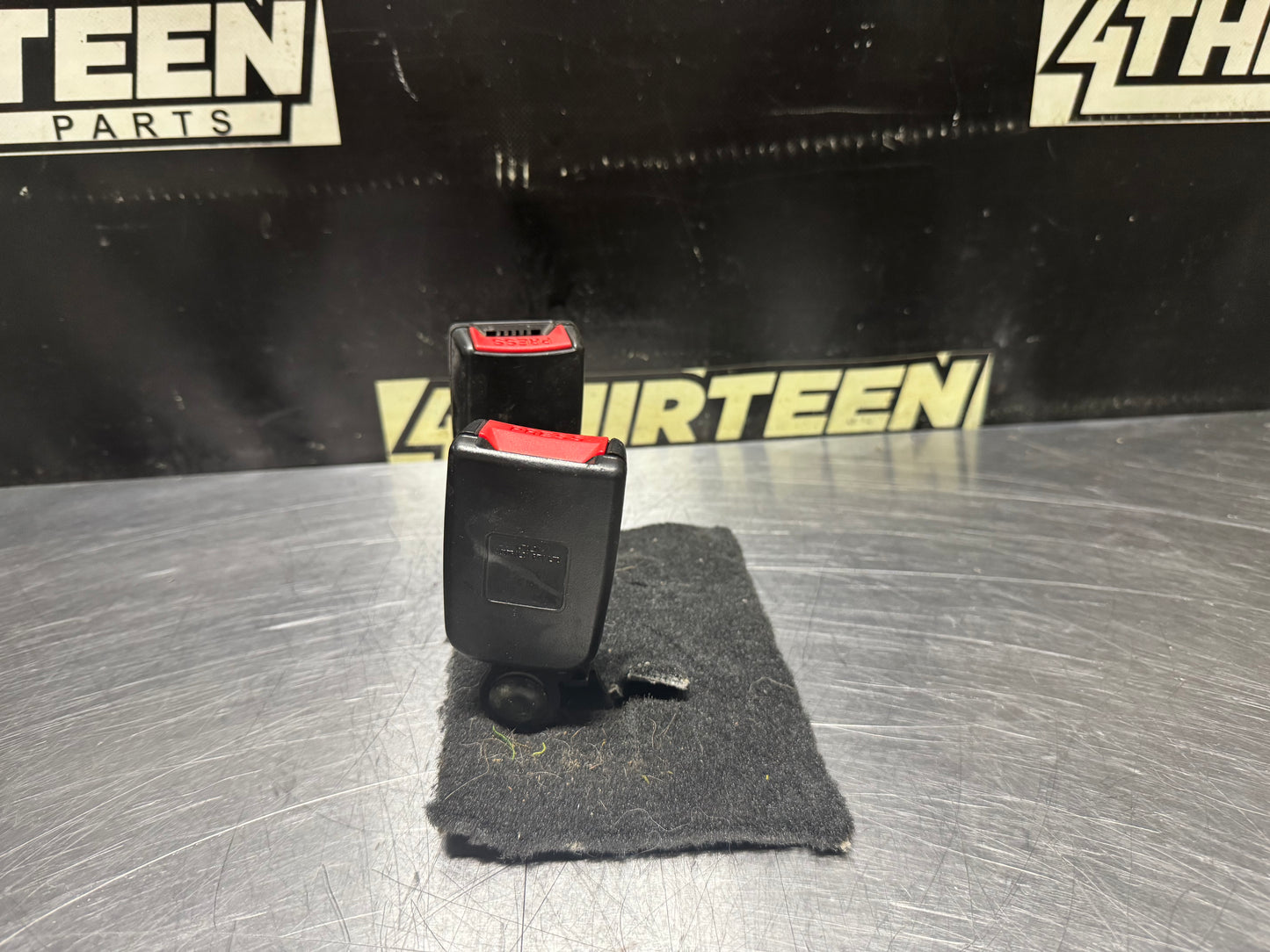 04-06 PONTIAC GTO REAR SEAT BELT RECEIVERS OEM #N614