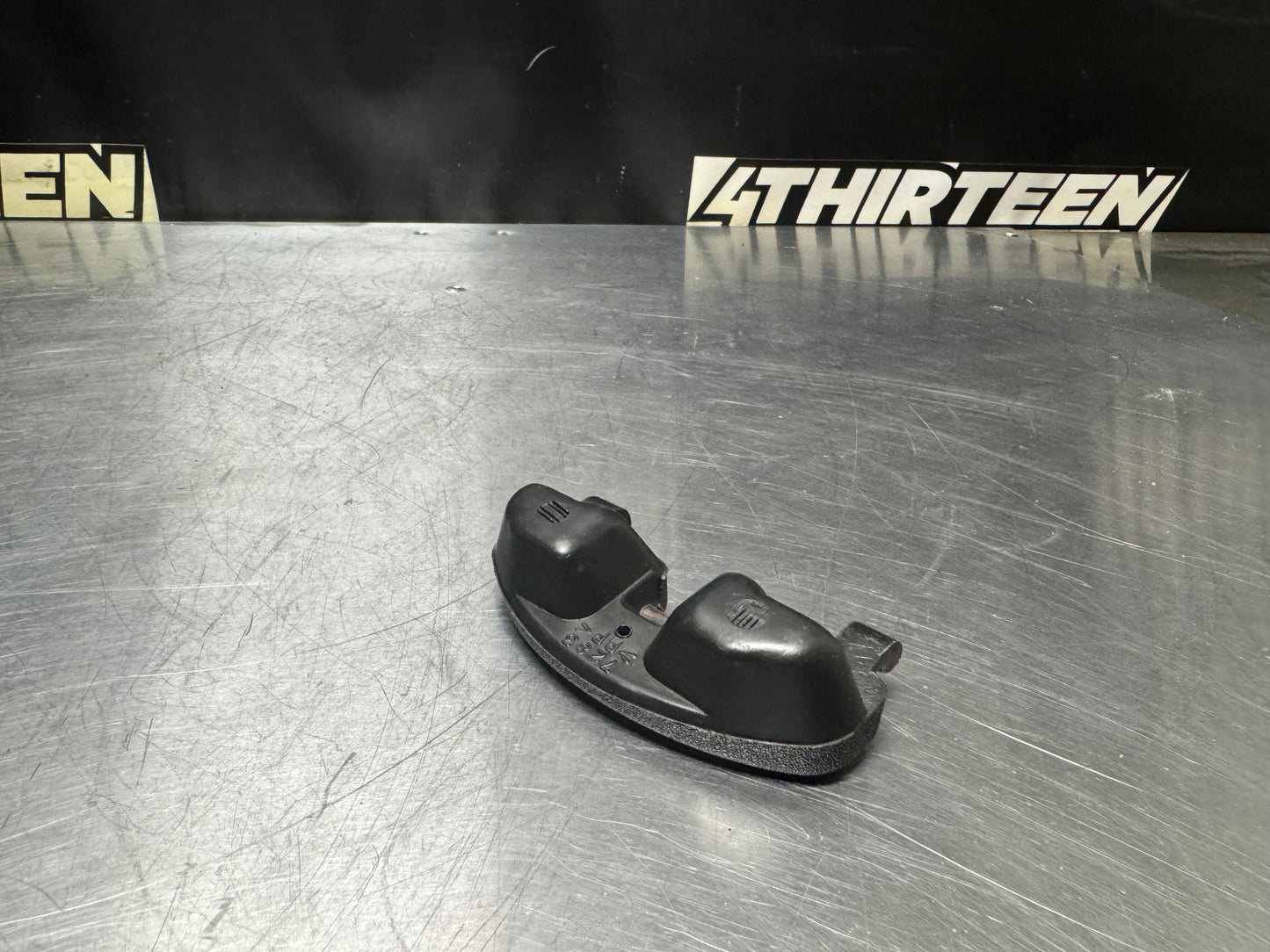 97-04 C5 CORVETTE AIR CLEANER HOUSING STRAP HANDLE OEM #N96
