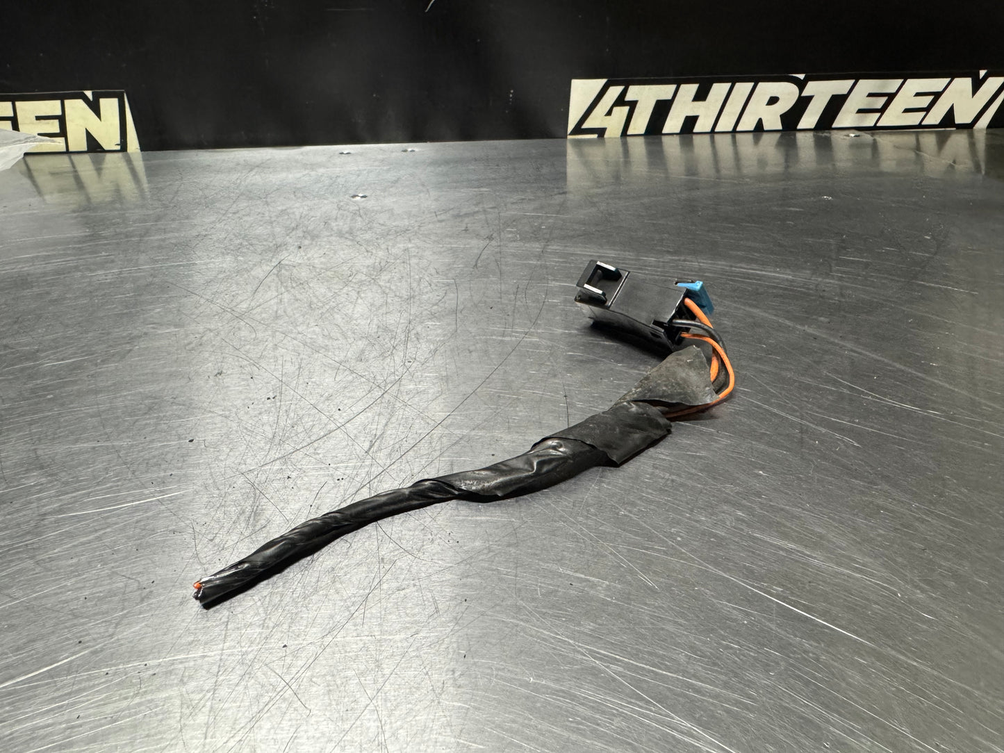 97-04 C5 CORVETTE RH PASSENGER SEAT HARNESS PIGTAIL OEM #N147