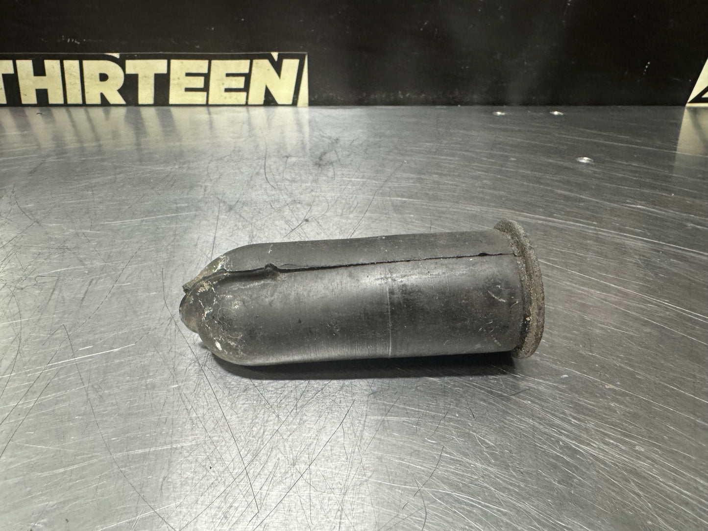 97-04 C5 CORVETTE COWL DRAIN TUBE RUBBER SEAL OEM #N339