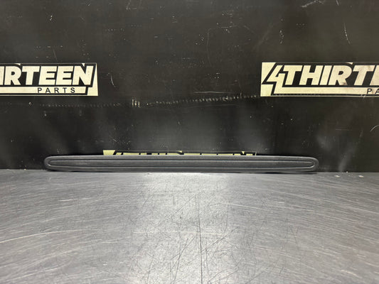 04-06 PONTIAC GTO SCUFF PLATE SILL TRIM OEM #N568