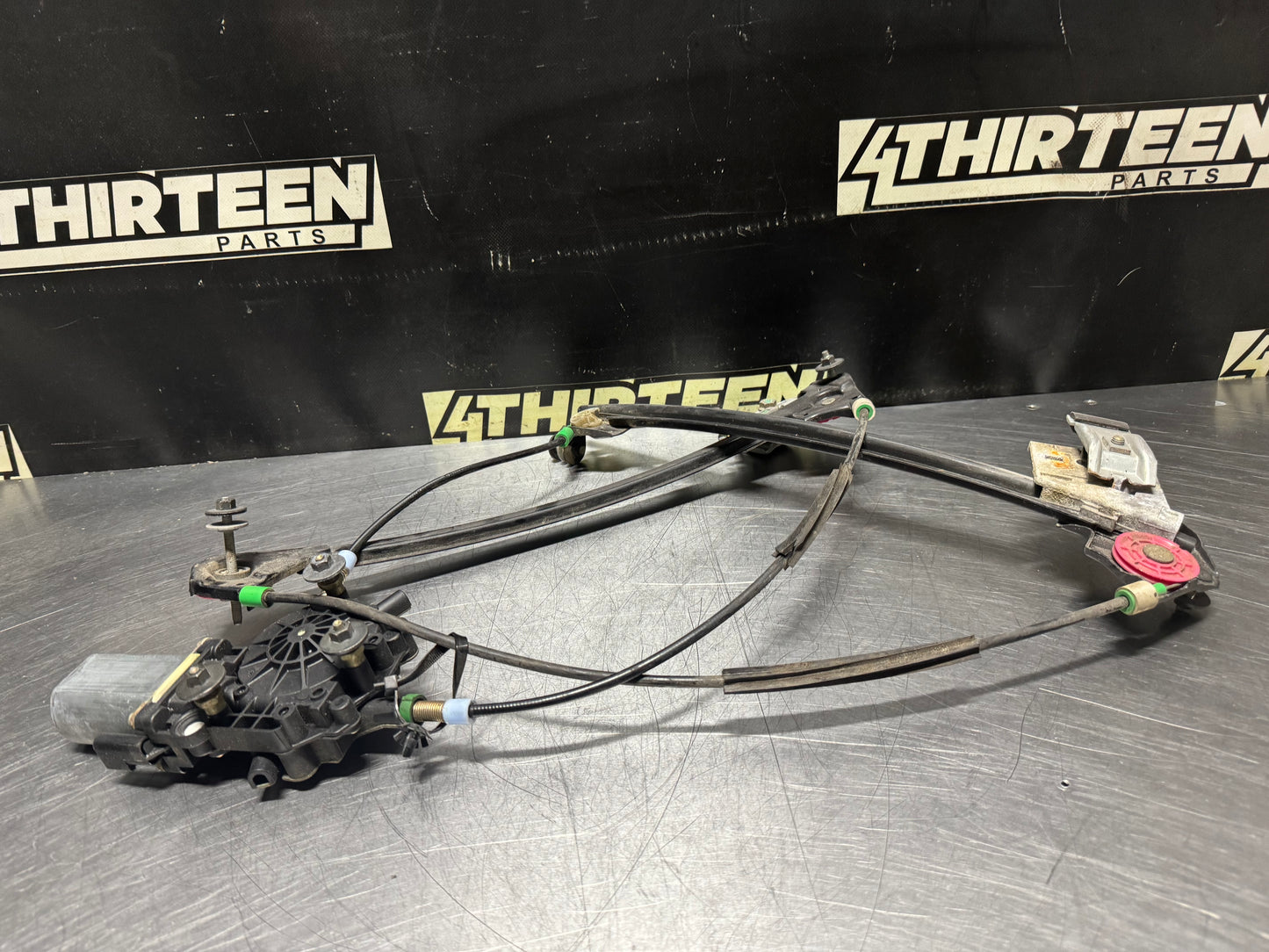97-04 C5 CORVETTE DRIVER LH WINDOW MOTOR REGULATOR ASSEMBLY 10417572 OEM #N529