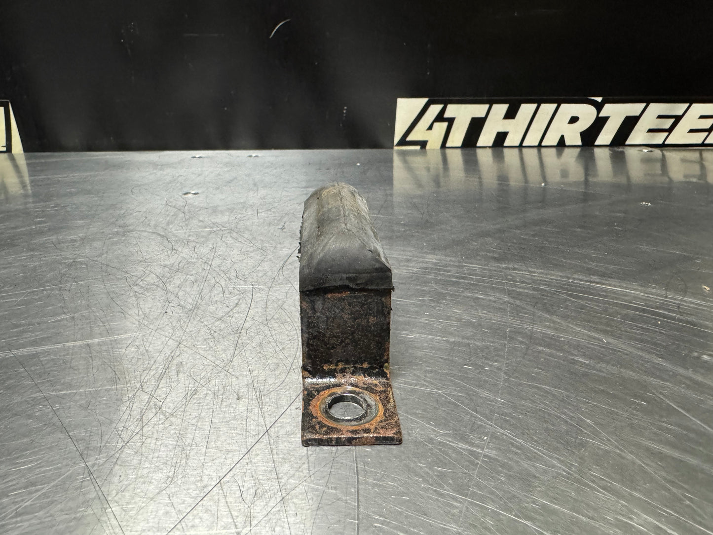 1997-2004 C5 CORVETTE REAR RUBBER EXHAUST HANGER #N166