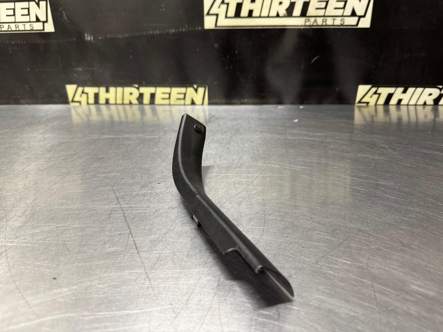 97-04 CORVETTE C5 RIGHT DOOR SILL JAMB TRIM PANEL BLACK #N875