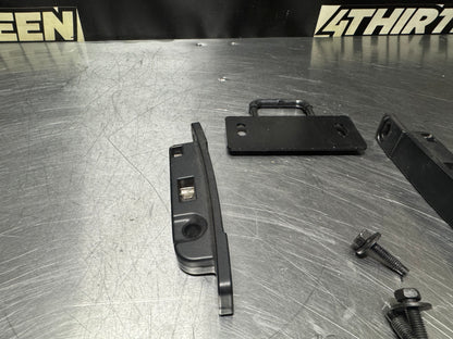 97-04 C5 CORVETTE TARGA TOP STRIKER SET OEM #N190