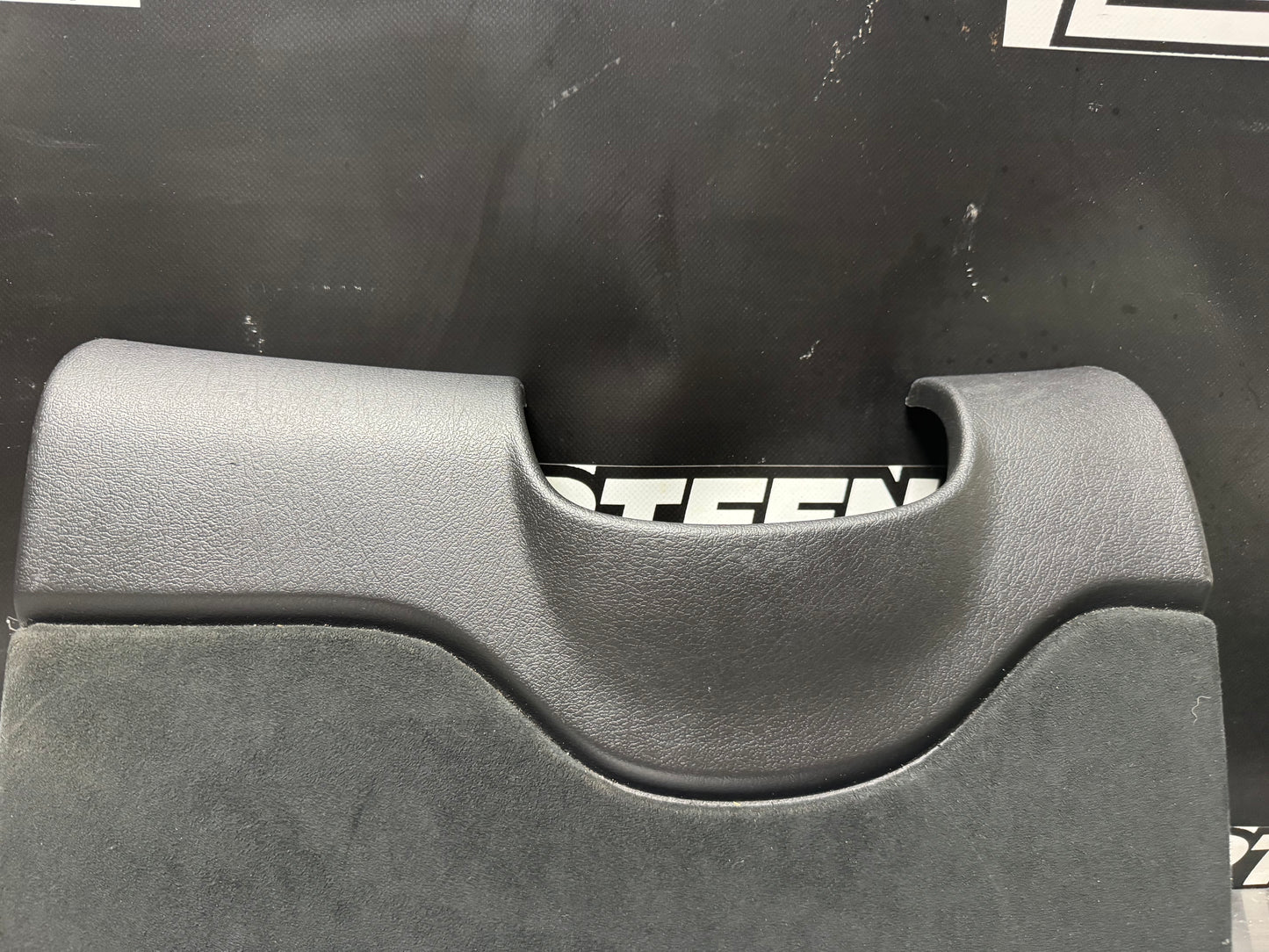 04-06 PONTIAC GTO LOWER DASH FUSE PANEL COVER OEM #N126