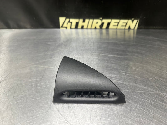 04-06 GTO PASSENGER RH SIDE DOOR PANEL MIRROR VENT TRIM OEM 92091111 #N618