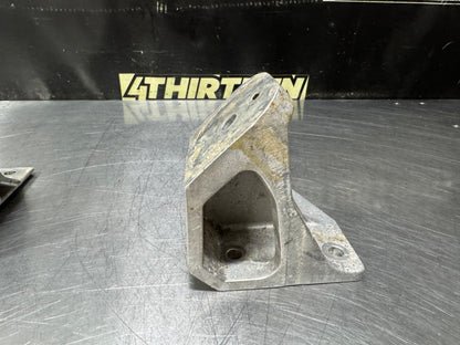 1997 - 2004 CORVETTE C5 OEM MOTOR MOUNT PEDESTALS 10260642 10260643 #N823
