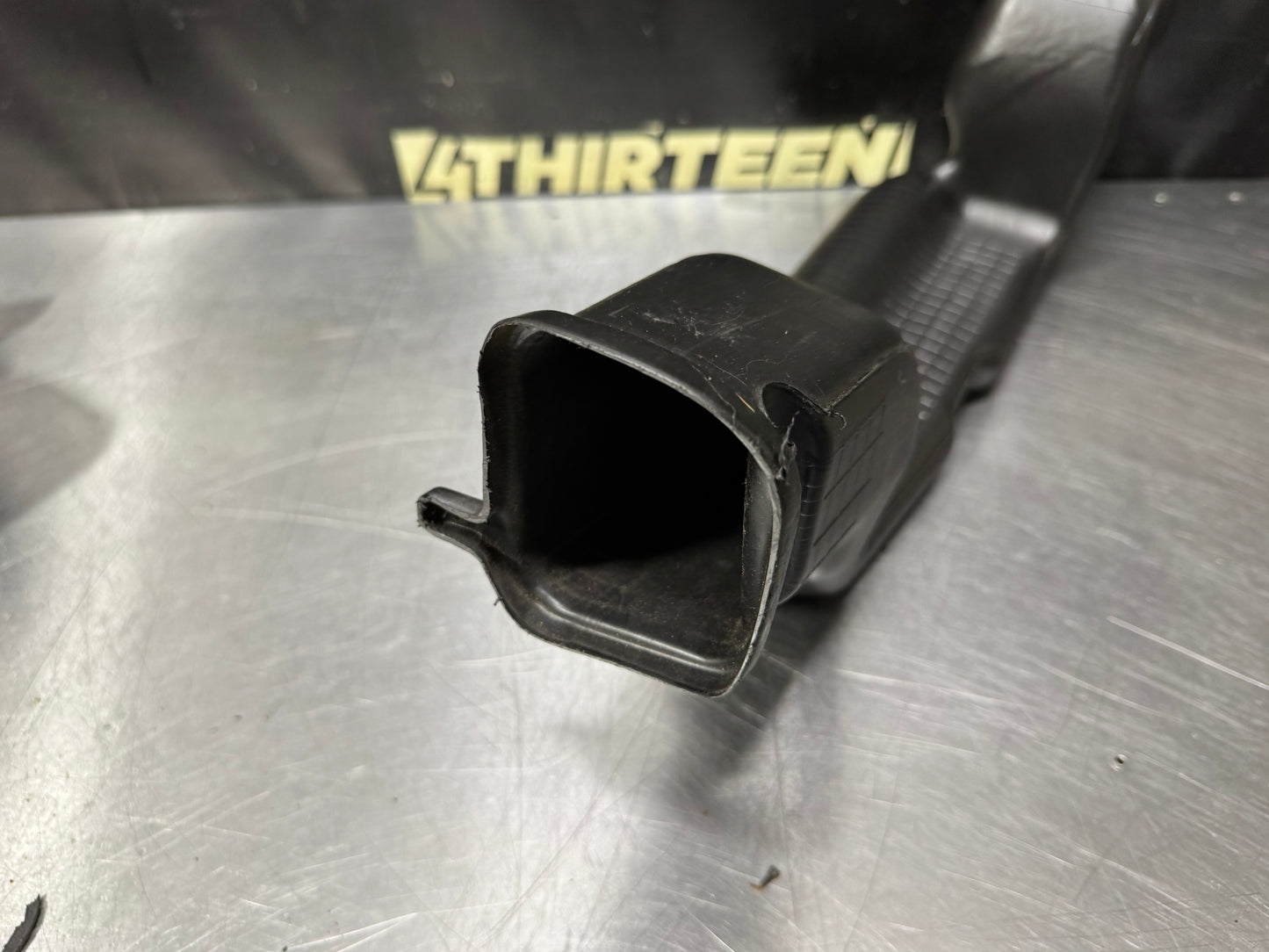 04-06 GTO AIR VENT BUNDLE #N745