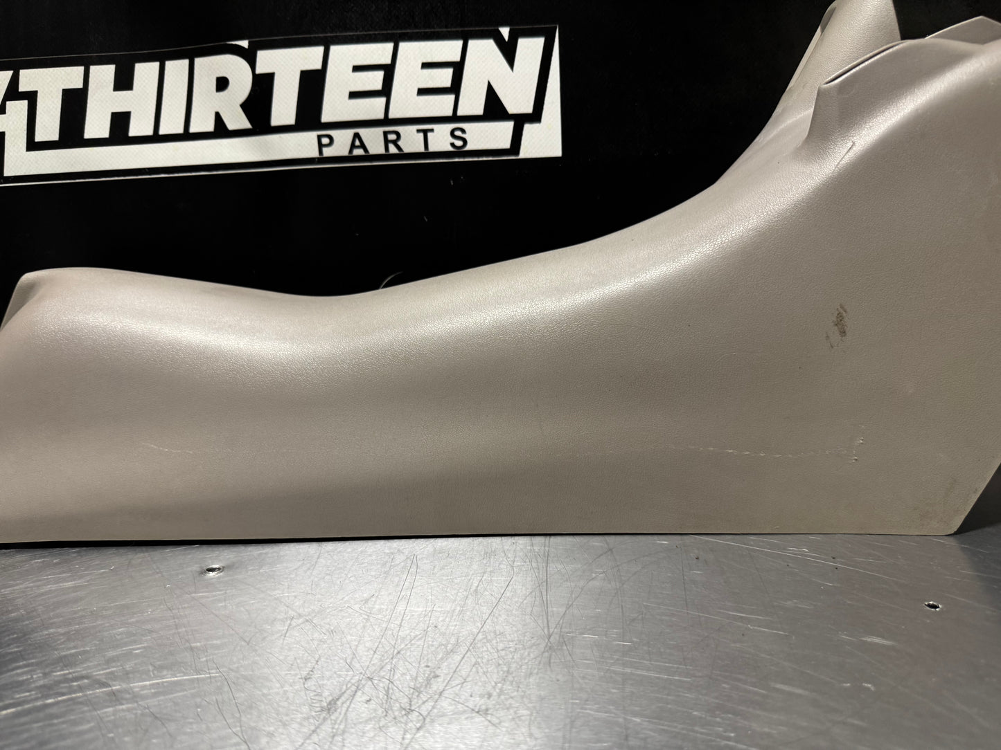 97-04 CORVETTE C5 LH B PILLAR TRIM 10258545 OEM #N167