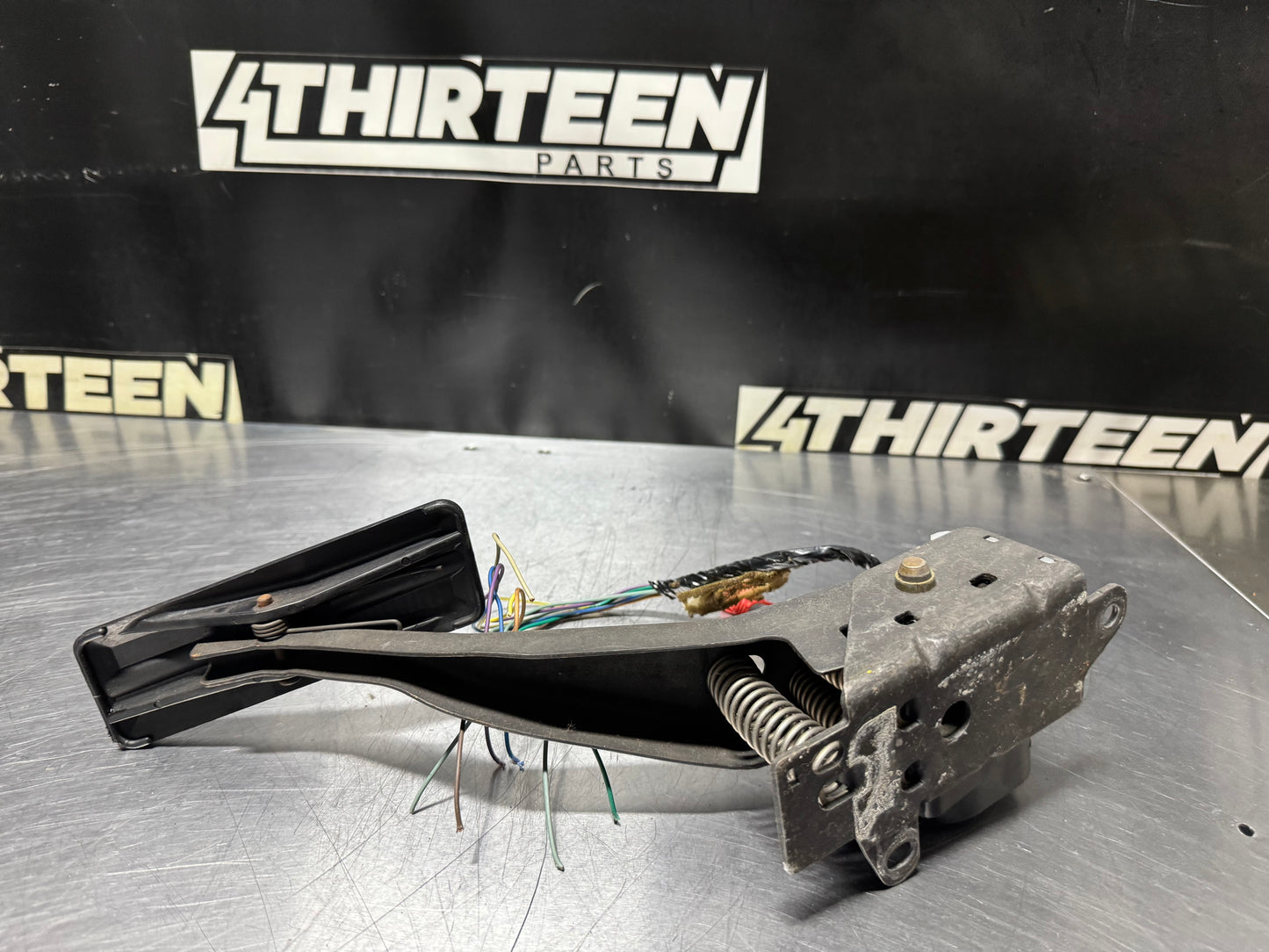 1997 - 2004 CORVETTE C5 LS1 DBW THROTTLE GAS PEDAL OEM #N172