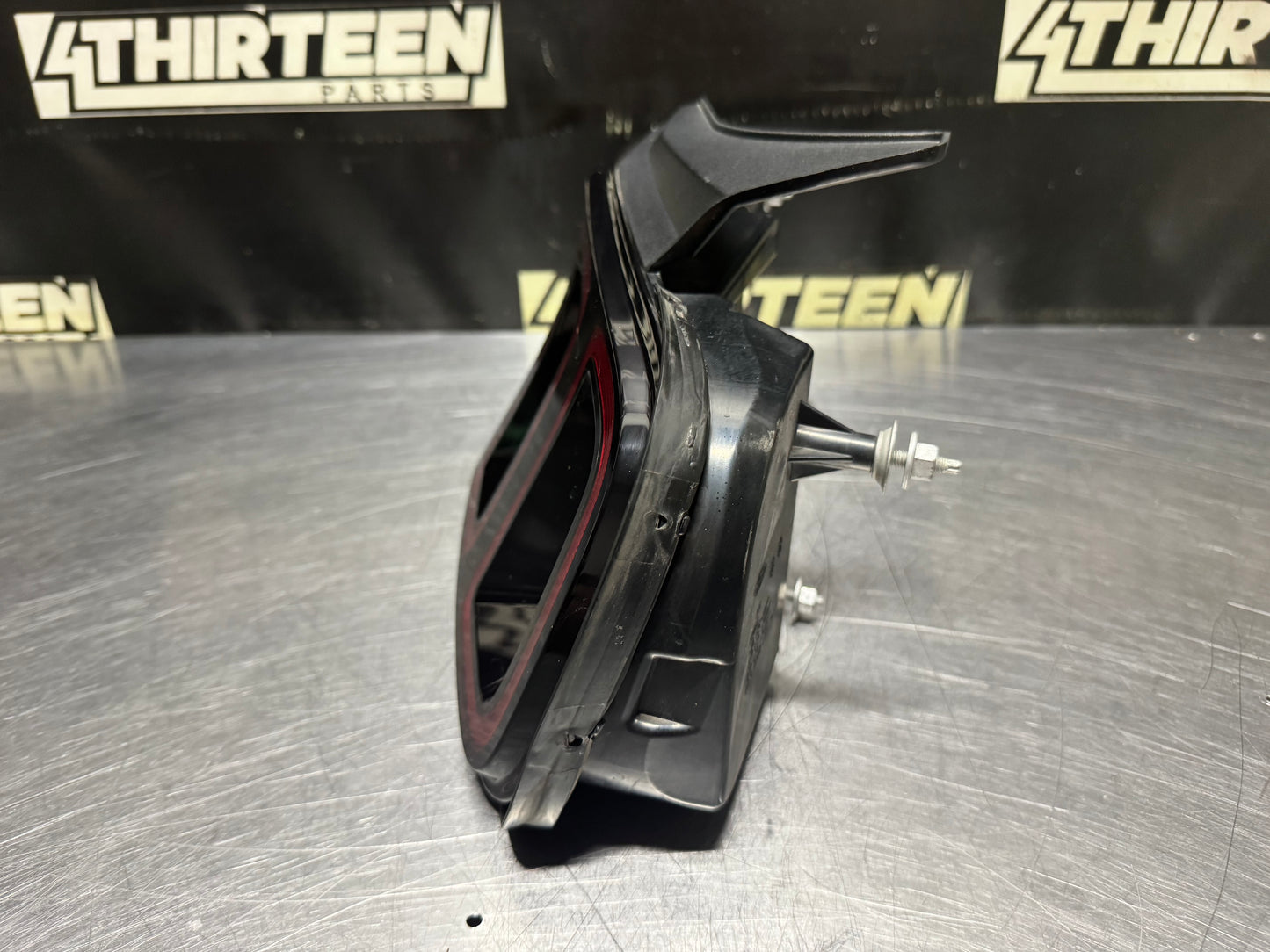 13-14 FORD MUSTANG LED RH PASSENGER TAIL LIGHT DR33-13B504-AG OEM #N680