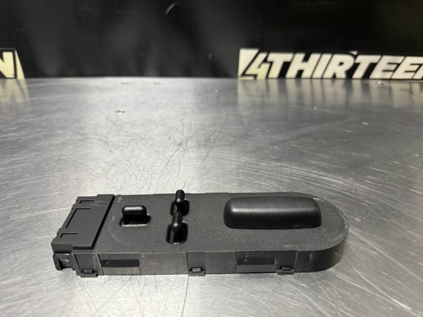 97-04 CORVETTE C5 SEAT CONTROL SWITCH LEFT OR RIGHT OEM #N164