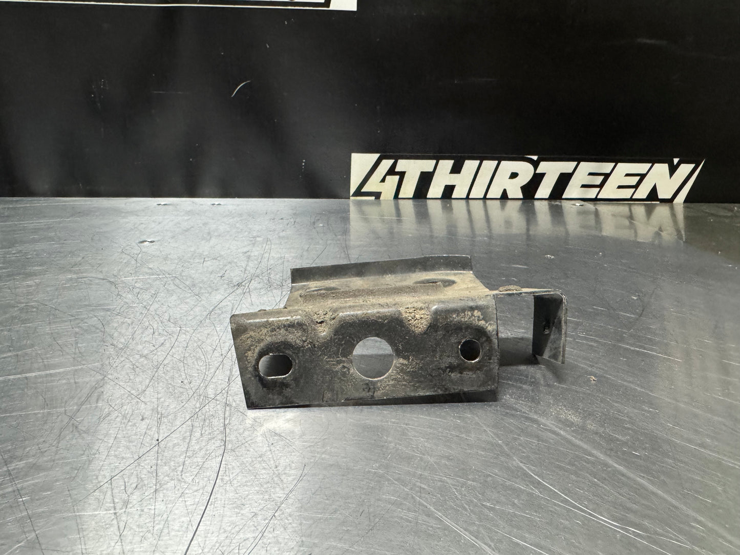 1999  CORVETTE C5 LR BUMPER BRACKET OEM BMP 9078 #N173