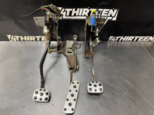 04-06 PONTIAC GTO MANUAL PEDAL ASSEMBLY OEM #K37