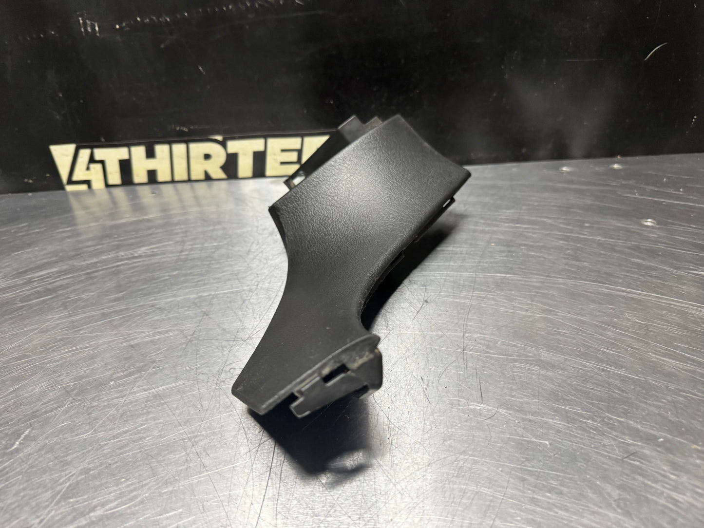 04-06 PONTIAC GTO RH CONSOLE TRIM OEM 92155334 #N299