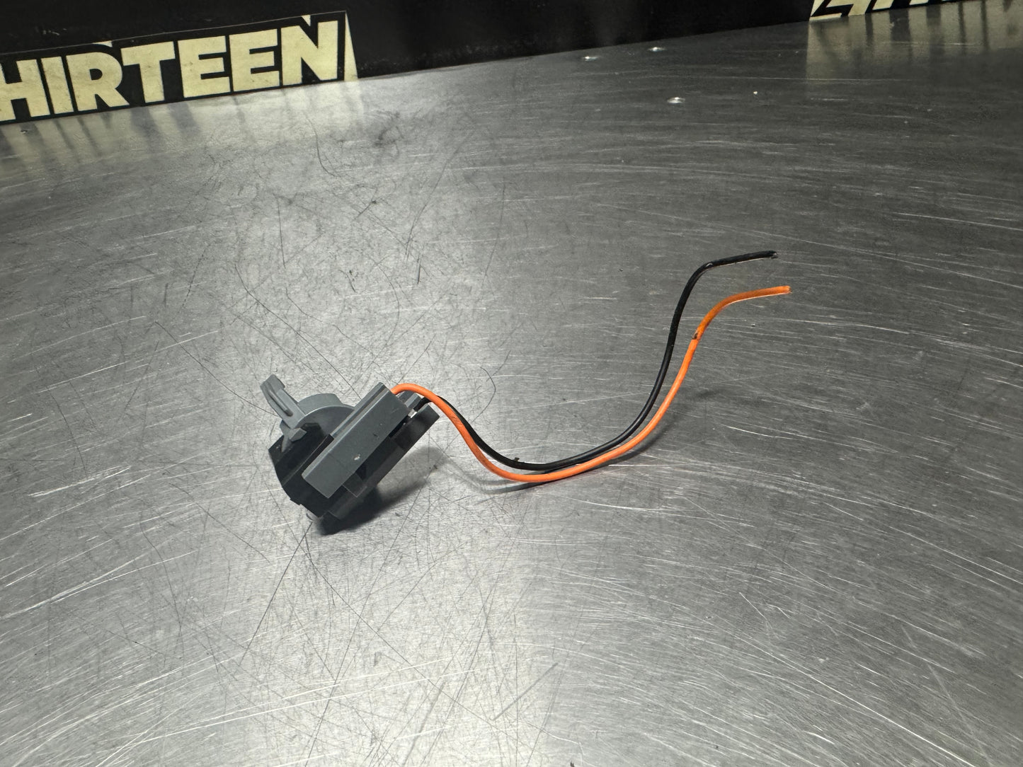 97-04 C5 CORVETTE LIGHTER PIGTAIL OEM #N361
