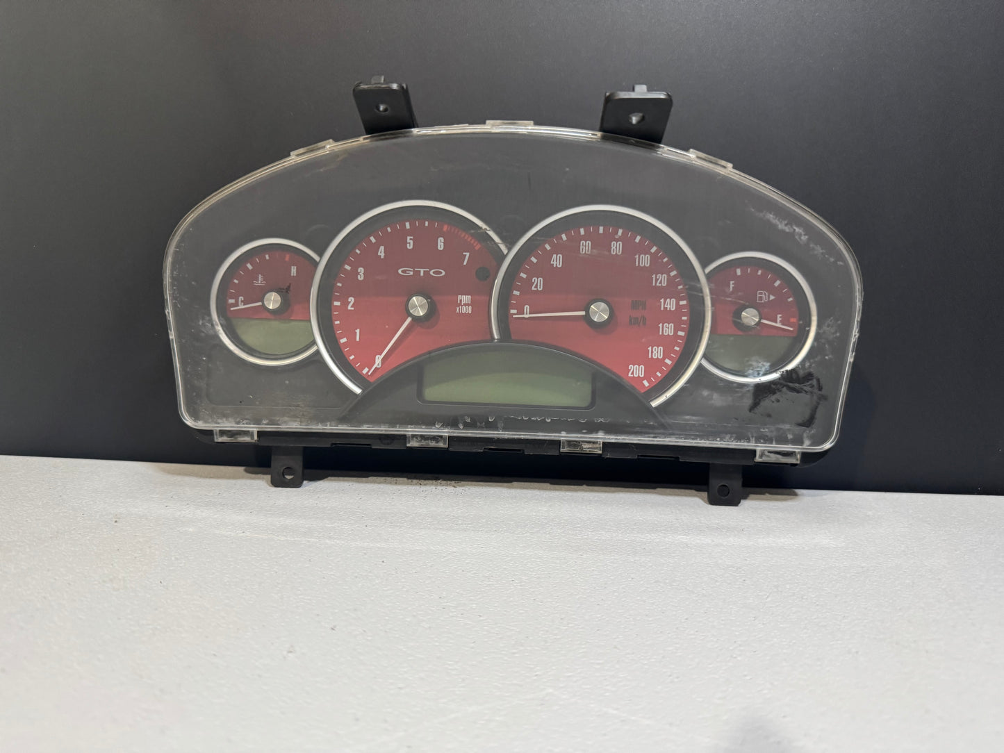 04-06 PONTIAC GTO INSTRUMENT GAUGE CLUSTER RED 92174647 OEM #K10