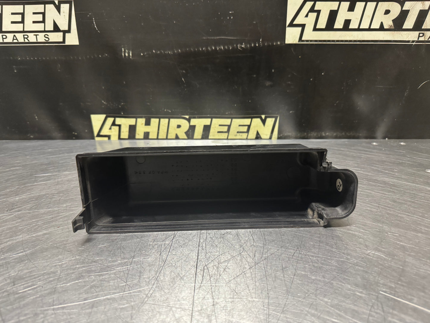 2004 PONTIAC GTO PCM BRACKET COVER 92117908 OEM #N572