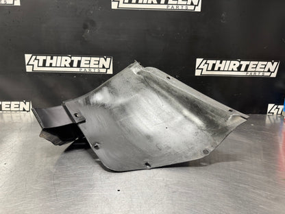 97-04 CORVETTE C5 RH PASSENGER FRONT INNER WHEEL LINER OEM 10298464 #L469
