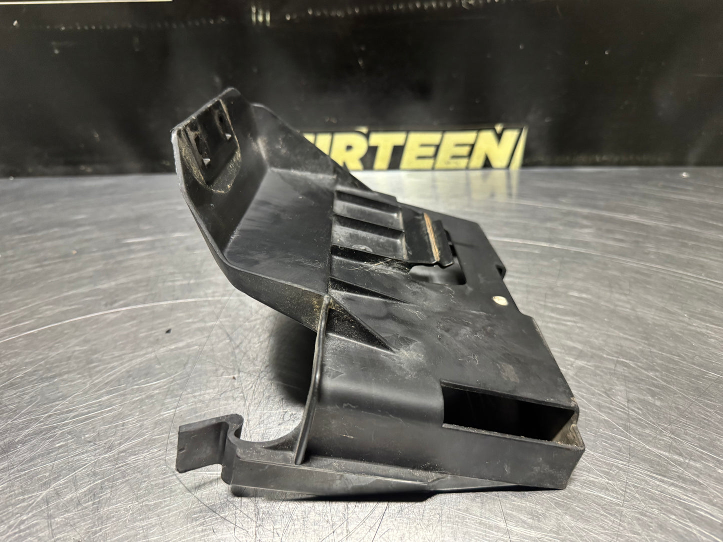 99-02 CHEVY CAMARO PCM/ECM COMPUTER BRACKET 10275815 OEM #N651