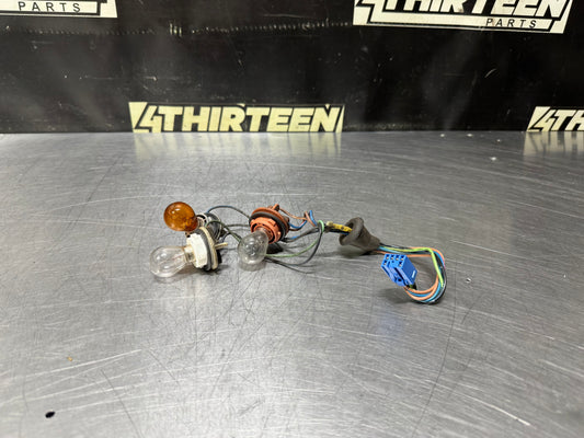 04-06 PONTIAC GTO ONE SIDE TAIL LIGHT TAILLIGHT HARNESS OEM #N699
