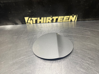 15-17 FORD MUSTANG GT FUEL DOOR GAS LID TANK COVER SILVER OEM #V28