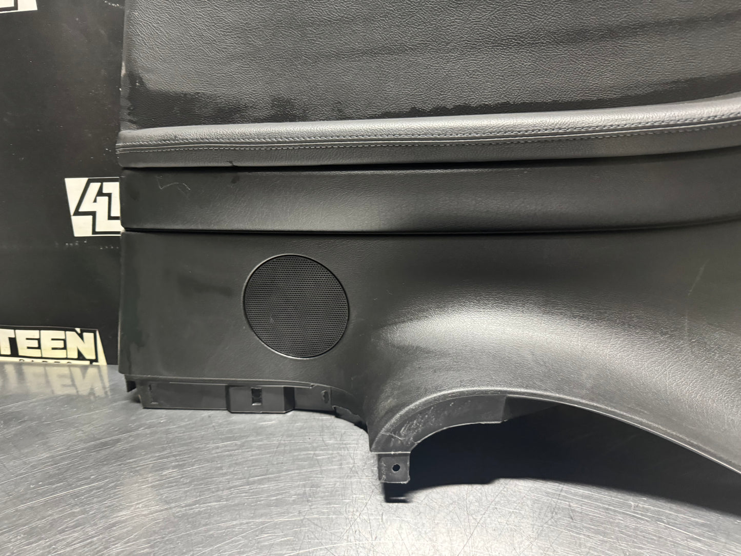 04-06 PONTIAC GTO RH REAR INTERIOR QUATER PANEL TRIM BLCK 9211960 OEM #N464