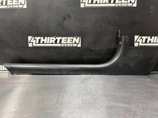 1997-2004 C5 CORVETTE DRIVER SIDE DOOR SILL KICK PANEL LH BLK OEM 10247091 #L471