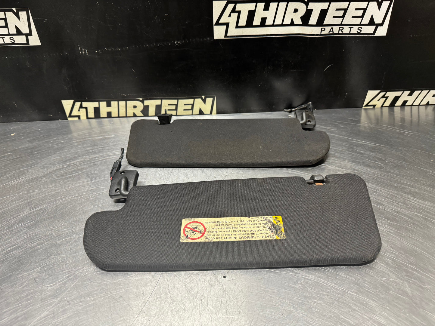 04-06 PONTIAC GTO SUN VISOR SET LH AND RH SIDE DRIVER AND PASSENGER SIDE #N302