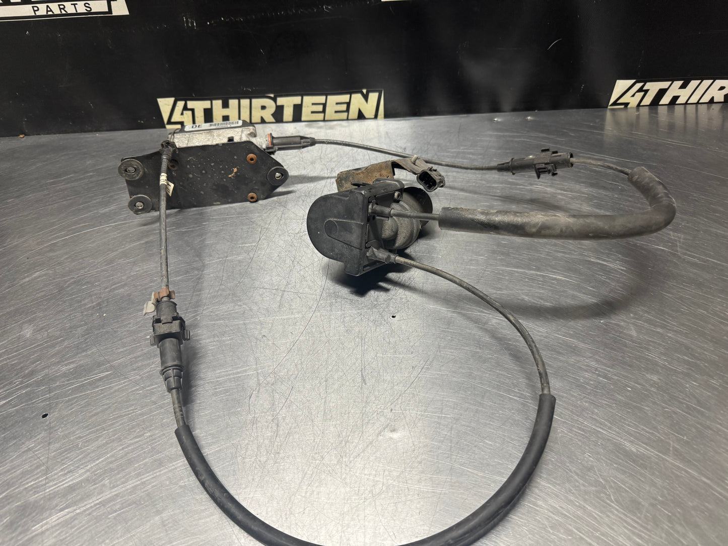 04-06 PONTIAC GTO CRUISE CONTROL MODULE / ACTUATOR ASSEMBLY 25336989 OEM #N266