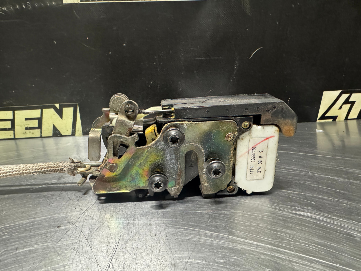 97-04 C5 CORVETTE RH PASSENGER DOOR LOCK ACTUATOR ASSEMBLY OEM #N536