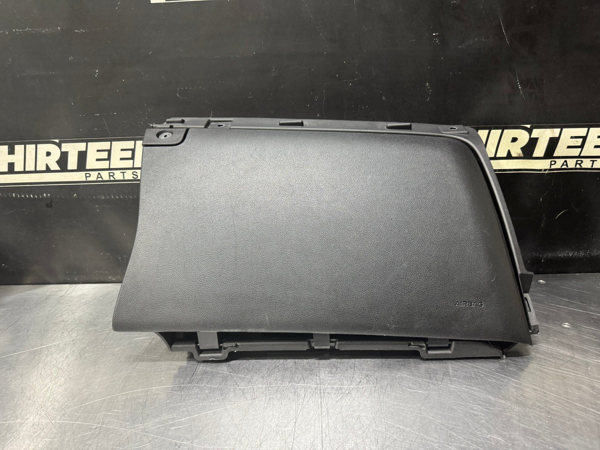 18-23 FORD MUSTANG GT GLOVE BOX COMPARTMENT OEM #V84