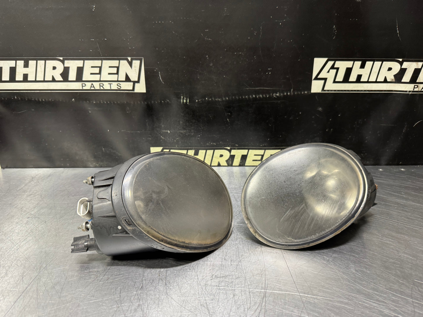 04-06 PONTIAC GTO LH & RH FOG LIGHT SET OEM #N702