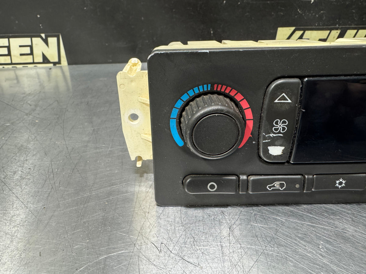03-06 CHEVROLET SILVERADO CLIMATE CONTROL MODULE 10367041 OEM #N982