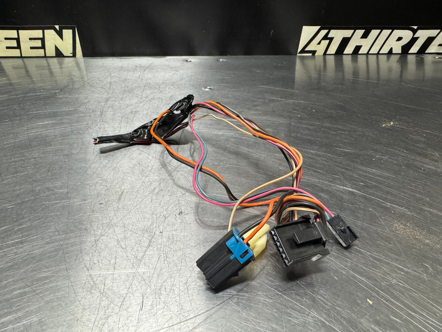 97-04 C5 CORVETTE CENTER CONSOLE HARNESS PIGTAILS OEM #N150
