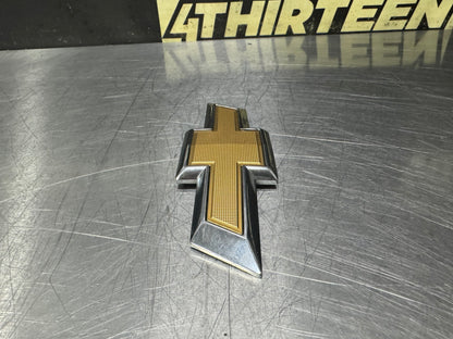 16-24 CHEVROLET CAMARO REAR EMBLEM 84003919 OEM #N940