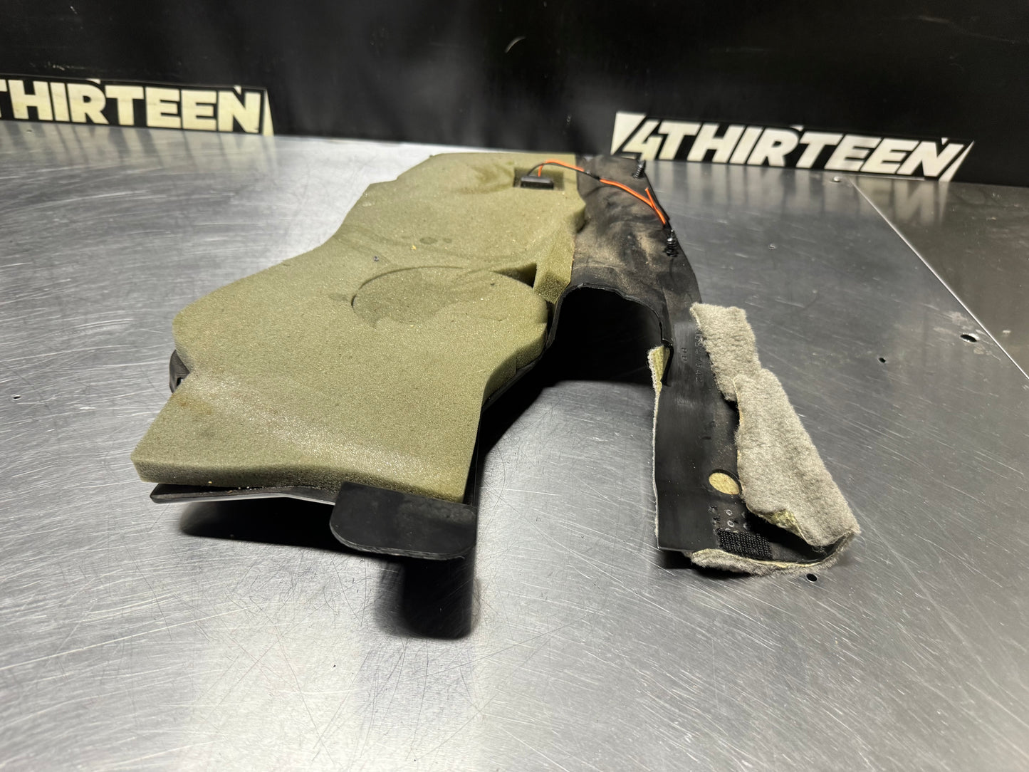 97-04 C5 CORVETTE FRONT RIGHT UNDER DASH HUSH PANEL OEM 10247542 #N182