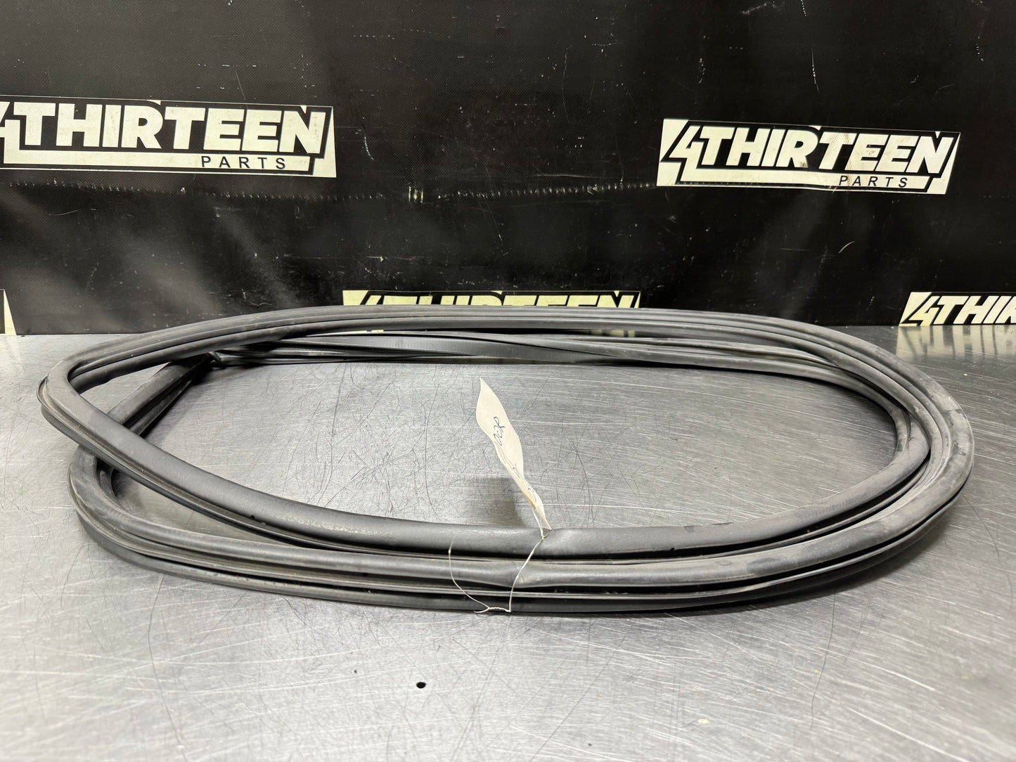04-06 PONTIAC GTO RH PASSENGER DOOR SILL WEATHER STRIP SEAL OEM #N717