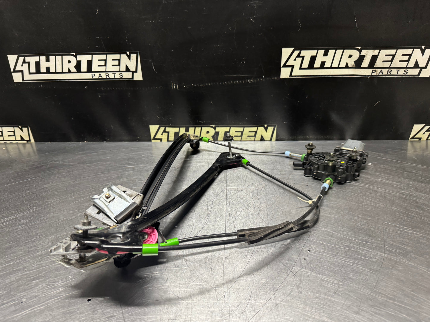 97-04 C5 CORVETTE PASSENGER RH WINDOW MOTOR REGULATOR ASSEMBLY OEM #N542