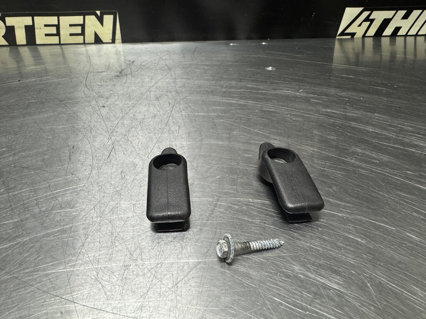 97-04 C5 CORVETTE SUN VISOR CLIPS OEM #N226